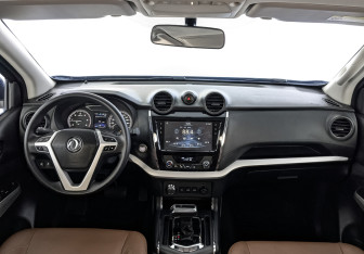 Подержанный автомобиль DongFeng DF6 2022 года (14 фото)