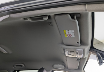 Подержанный автомобиль BMW X1 2018 года (22 фото)