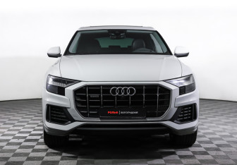 Подержанный автомобиль Audi Q8 2019 года (2 фото)