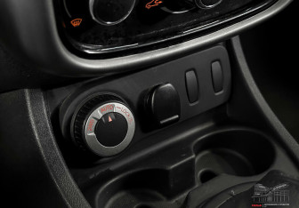 Подержанный автомобиль Renault Duster 2015 года (11 фото)