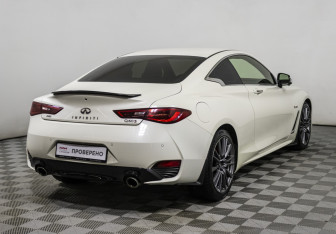 Подержанный автомобиль Infiniti Q60 Coupe 2017 года (5 фото)