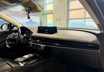 Подержанный автомобиль Genesis G80 2021 года (9 фото)