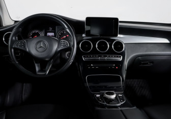 Подержанный автомобиль Mercedes-Benz GLC Coupe 2016 года (12 фото)