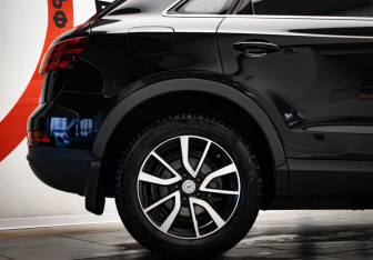 Подержанный автомобиль Audi Q3 2012 года (32 фото)