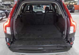 Подержанный автомобиль Volvo XC90 2014 года (10 фото)