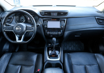 Подержанный автомобиль Nissan Qashqai 2020 года (13 фото)