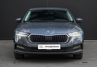 Подержанный автомобиль Skoda Octavia Liftback 2021 года (2 фото)