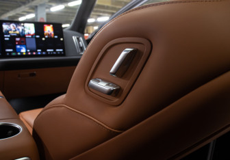 Подержанный автомобиль LiXiang L9 2023 года (26 фото)