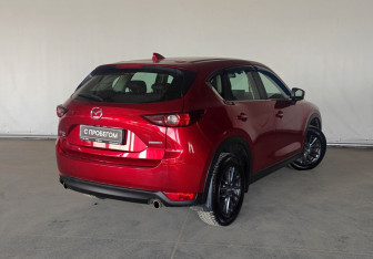 Подержанный автомобиль Mazda CX-5 2020 года (6 фото)