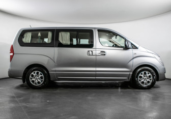 Подержанный автомобиль Hyundai H-1 2018 года (4 фото)