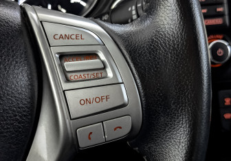 Подержанный автомобиль Nissan X-Trail 2016 года (27 фото)