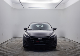 Подержанный автомобиль Hyundai i30 Hatchback 2015 года (2 фото)