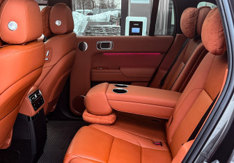 Подержанный автомобиль LiXiang L7 2024 года (17 фото)