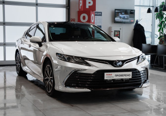 Подержанный автомобиль Toyota Camry Sedan 2022 года (3 фото)