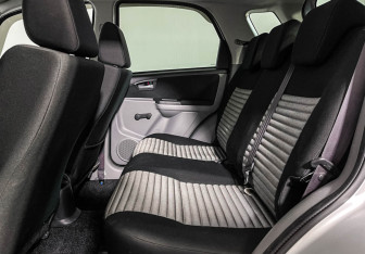 Подержанный автомобиль Suzuki SX4 Hatchback 2014 года (10 фото)