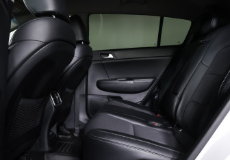 Подержанный автомобиль Kia Sportage 2018 года (11 фото)