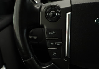 Подержанный автомобиль Land Rover Discovery 2012 года (14 фото)