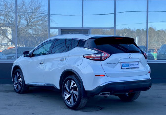Подержанный автомобиль Nissan Murano Suv 2021 года (7 фото)