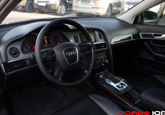 Подержанный автомобиль Audi A6 Sedan 2007 года (10 фото)