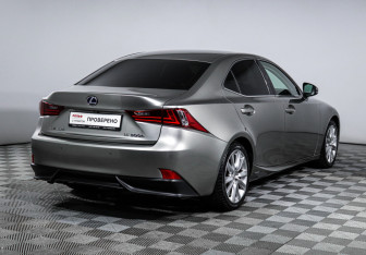 Подержанный автомобиль Lexus IS Sedan 2013 года (5 фото)