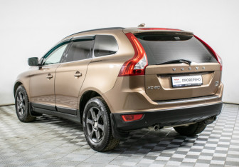 Подержанный автомобиль Volvo XC60 2012 года (7 фото)