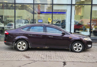 Подержанный автомобиль Ford Mondeo Sedan 2009 года (4 фото)