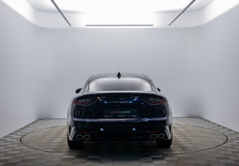 Подержанный автомобиль Kia Stinger 2019 года (6 фото)
