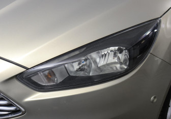 Подержанный автомобиль Ford Focus Sedan 2015 года (5 фото)