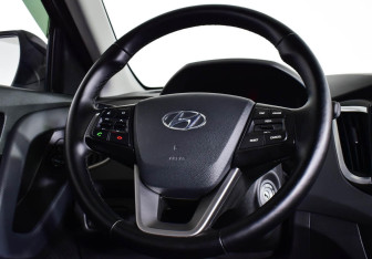 Подержанный автомобиль Hyundai Creta 2019 года (8 фото)