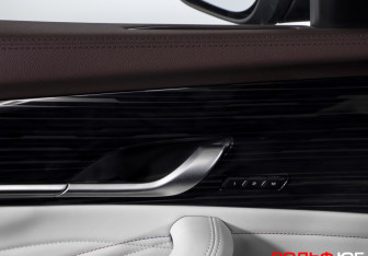 Подержанный автомобиль Geely Monjaro 2023 года (18 фото)