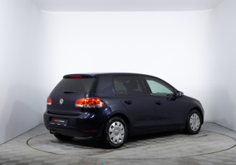 Подержанный автомобиль Volkswagen Golf Hatchback 2011 года (5 фото)