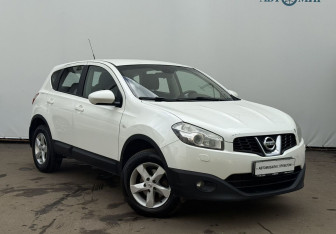 Подержанный автомобиль Nissan Qashqai 2013 года (3 фото)