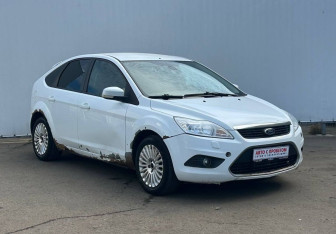 Подержанный автомобиль Ford Focus Hatchback 2008 года (3 фото)