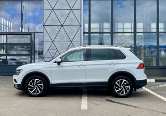 Подержанный автомобиль Volkswagen Tiguan 2018 года (8 фото)