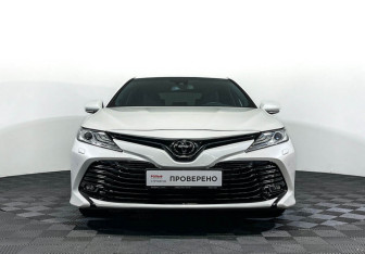 Подержанный автомобиль Toyota Camry Sedan 2020 года (2 фото)