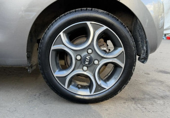 Подержанный автомобиль Kia Picanto 2012 года (13 фото)