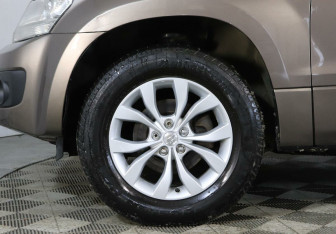 Подержанный автомобиль Suzuki Grand Vitara 2014 года (5 фото)