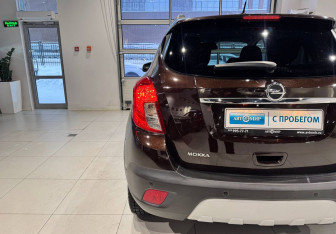 Подержанный автомобиль Opel Mokka 2014 года (9 фото)