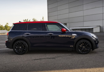 Подержанный автомобиль MINI Clubman Wagon 2017 года (5 фото)