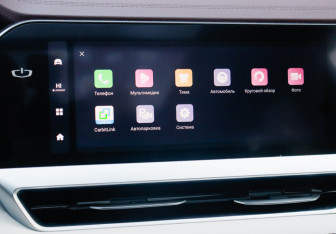 Подержанный автомобиль Geely Monjaro 2023 года (27 фото)