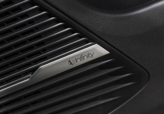 Подержанный автомобиль Geely Atlas 2024 года (26 фото)