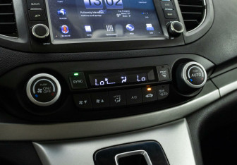 Подержанный автомобиль Honda CR-V 2013 года (9 фото)