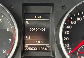Подержанный автомобиль Volkswagen Golf Hatchback 2012 года (12 фото)