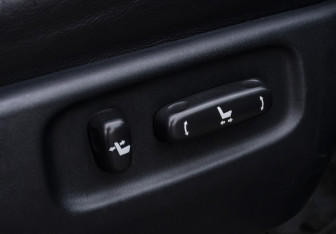 Подержанный автомобиль Toyota Land Cruiser Suv 2014 года (20 фото)