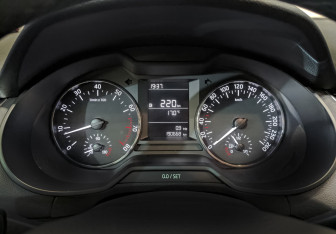 Подержанный автомобиль Skoda Octavia Liftback 2014 года (13 фото)