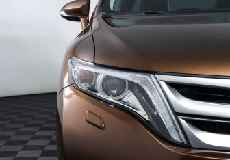 Подержанный автомобиль Toyota Venza 2014 года (23 фото)
