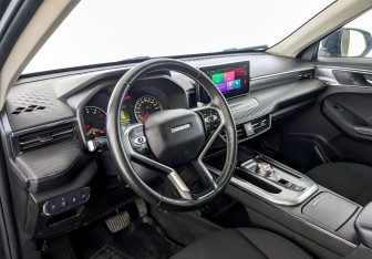 Подержанный автомобиль Haval Jolion 2022 года (16 фото)