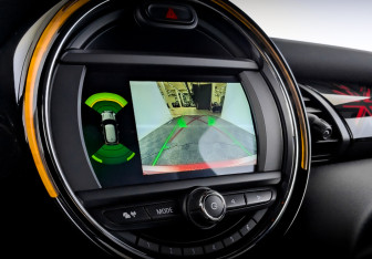 Подержанный автомобиль MINI Hatch 2020 года (27 фото)