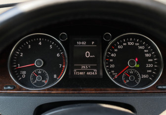 Подержанный автомобиль Volkswagen Passat Sedan 2011 года (22 фото)