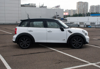 Подержанный автомобиль MINI Countryman 2013 года (4 фото)